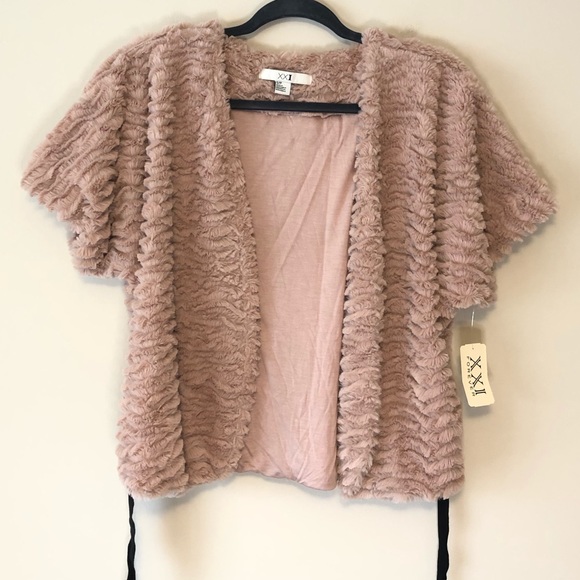 Forever 21 Sweaters - NWT Forever 21 Dusty Pink Fluffy Sweater